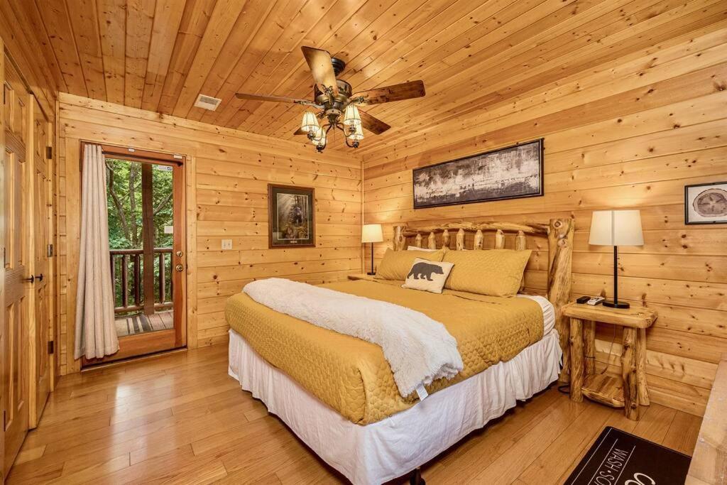 Panorama Mountain View Cabin, Less Than 10 Miles From Gatlinburg And Dollywood, Dog Friendly, 6 Bedrooms Sleeps 17, Fire Pit, Hottub, Washer Dryer, Fully Loaded Kitchen, Gameroom With A Tv, Pool Table, Arcade, Air Hockey, And Foosball Севьервилл Экстерьер фото